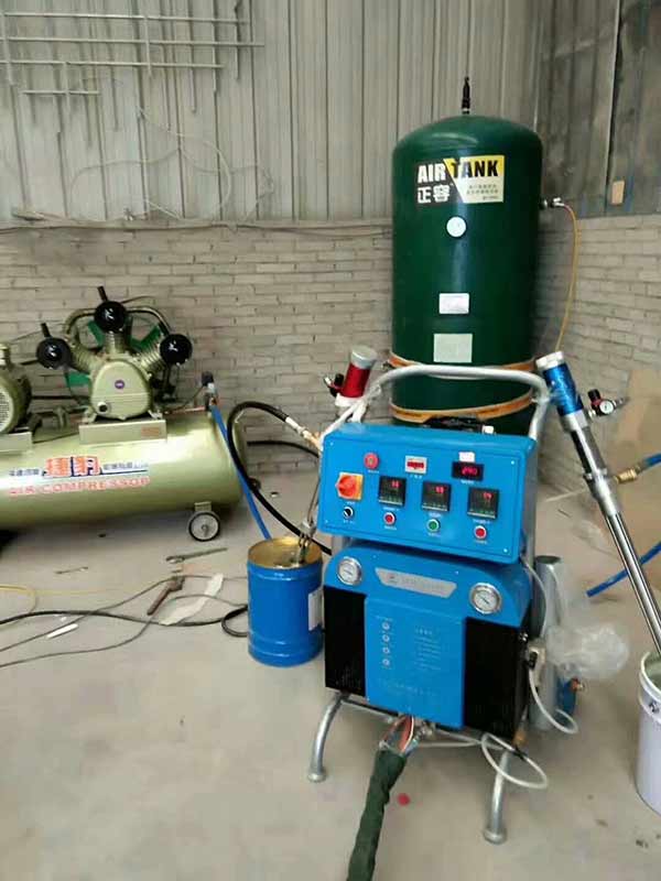 藍(lán)色Q5200聚脲涂料噴涂機(jī)