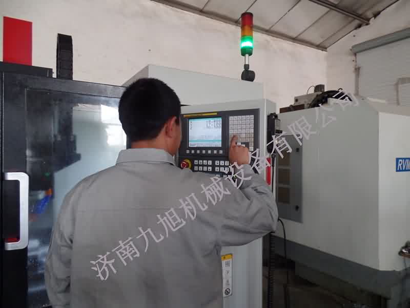 數(shù)控車(chē)間(圖2)